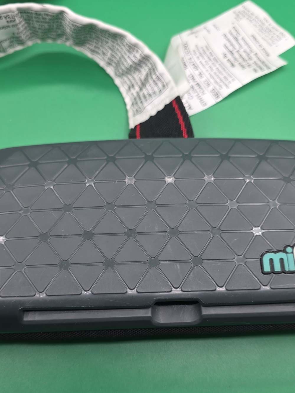mifold Grab-and-Go Portable Booster Seat – Slate Grey & Crimson Red
